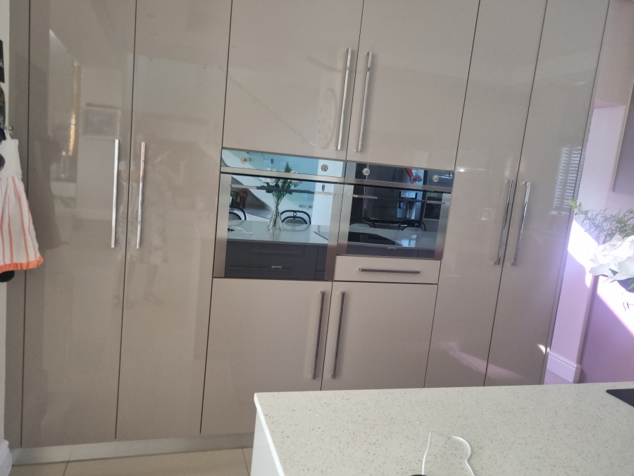 3 Bedroom Property for Sale in Baronetcy Estate Western Cape